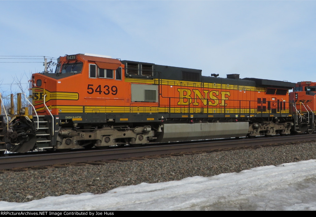 BNSF 5439